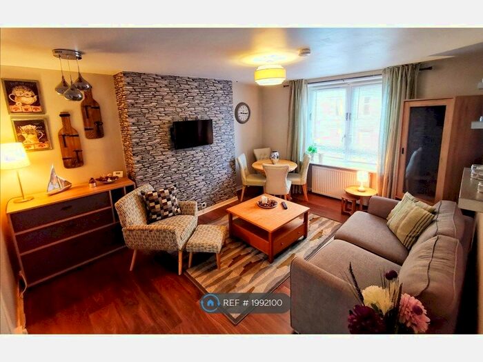 2 Bedroom Flat To Rent In Linksfield Place, Aberdeen, AB24