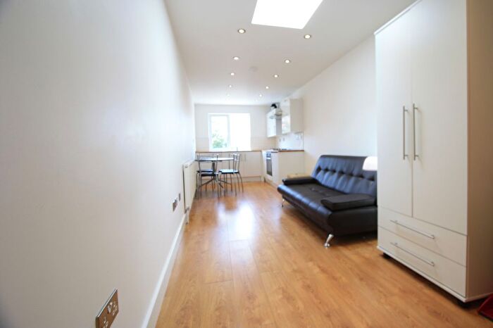 Studio To Rent In Walworth Road, Walworth, SE17