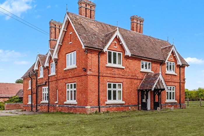 5 Bedroom Detached House For Sale In Spernal Lane, Spernal, B80