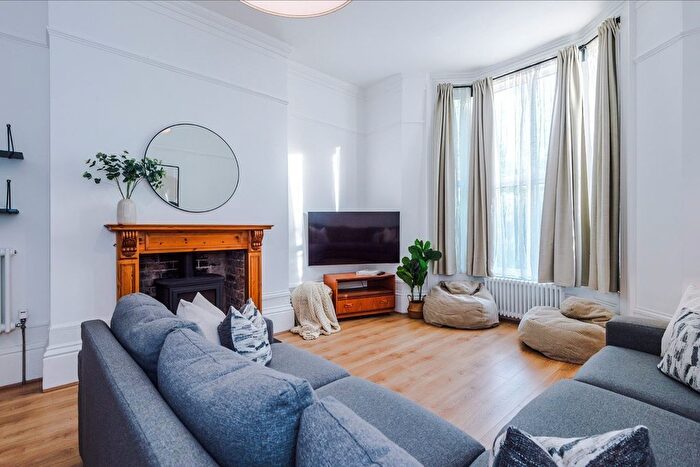 2 Bedroom Maisonette To Rent In Rogers Mead, Ivy Mill Lane, Godstone, RH9
