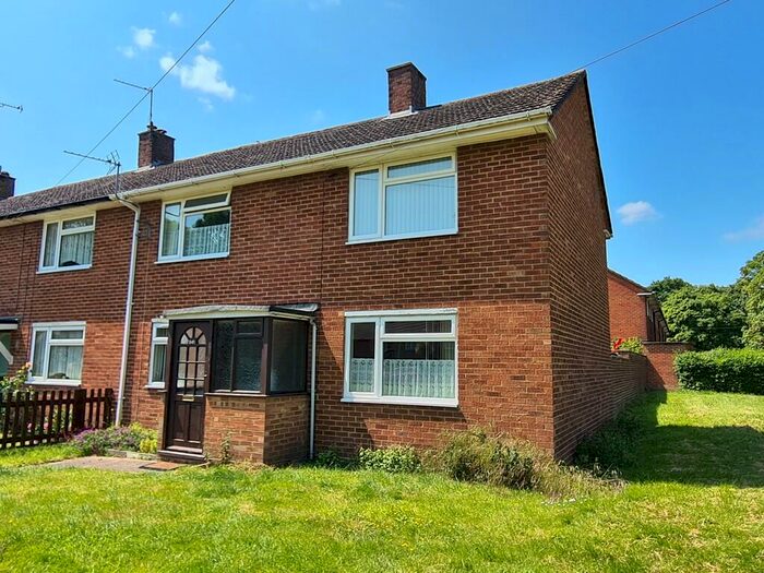 4 Bedroom End Of Terrace House To Rent In Mansel Road West, Southampton, SO16