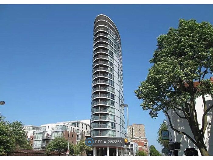 1 Bedroom Flat To Rent In Queen Street, Portsmouth, PO1