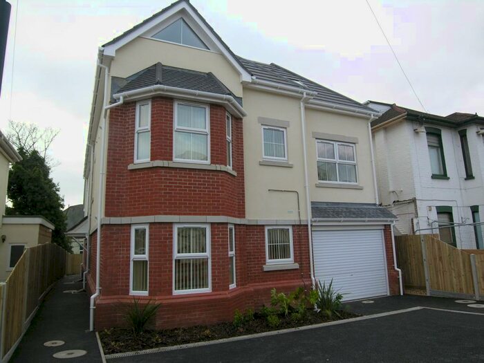 1 Bedroom Flat To Rent In Bedroom Ground Floor Flat In Bournemouth, BH1