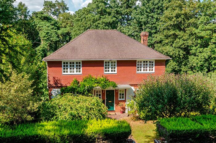 4 Bedroom Detached House For Sale In Linkside South, Hindhead, GU26
