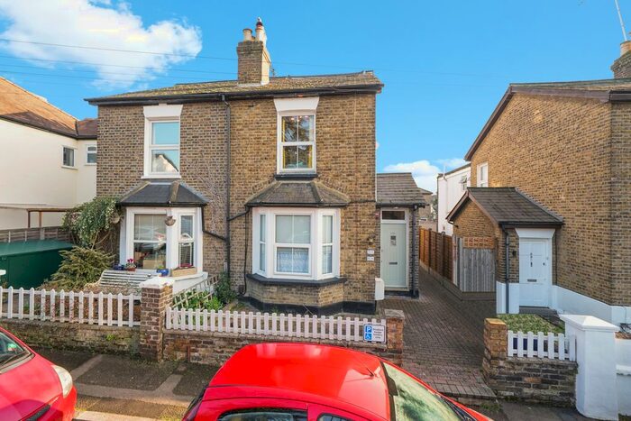 2 Bedroom Maisonette To Rent In St Marks Road, Hanwell, W7