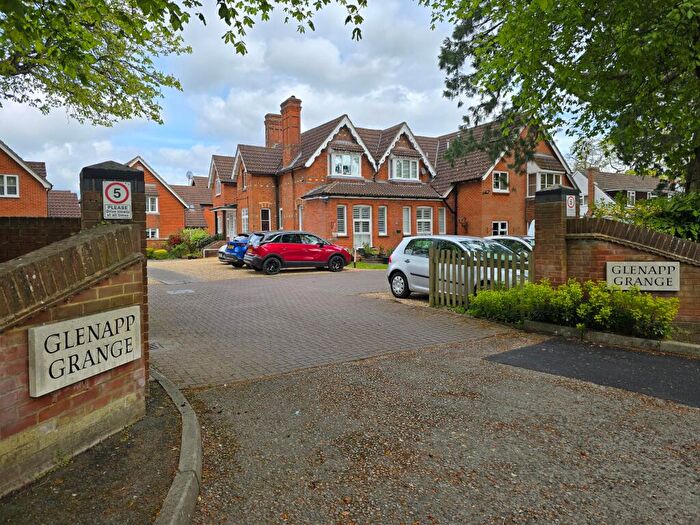 2 Bedroom Flat For Sale In Glenapp Grange, Mortimer Common, RG7