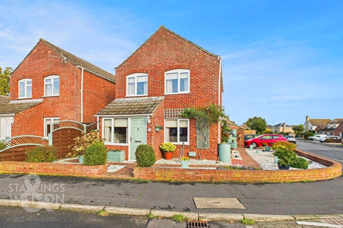 3 Bedroom Detached House For Sale In Weavers Croft, Harleston, Bungay, IP20