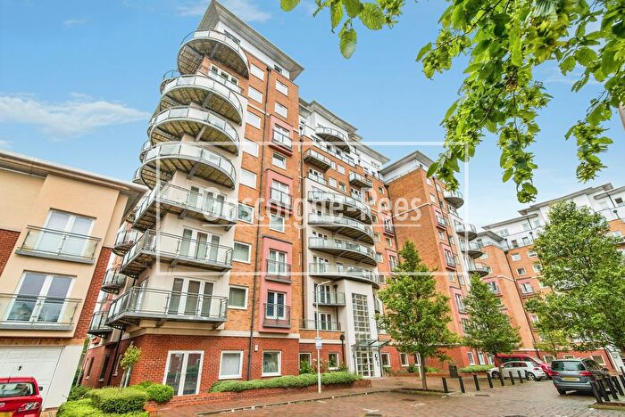 2 Bedroom Flat To Rent In Winterthur Way, Basingstoke, RG21