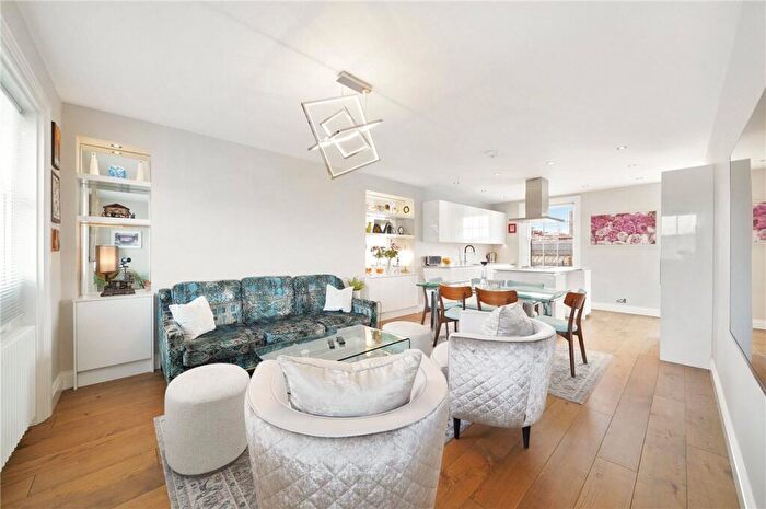 3 Bedroom Apartment For Sale In Balcombe Street, Marylebone, London, NW1
