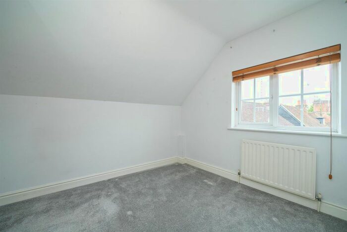 2 Bedroom End Of Terrace House For Sale In Mulberry Court, High Street, Old Town, Hemel Hempstead, Hertfordshire, HP1
