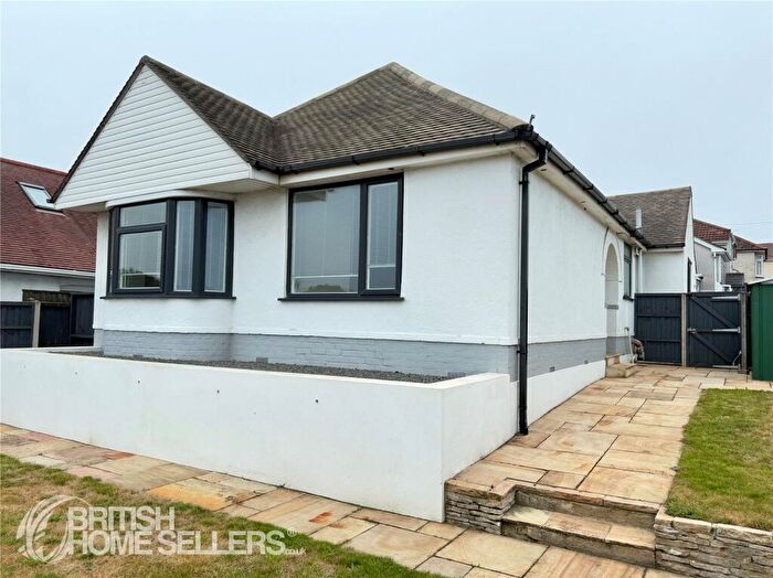 4 Bedroom Bungalow For Sale In Alder Road, Poole, Dorset, BH12