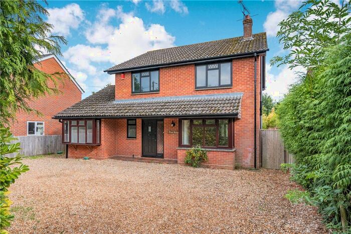 4 Bedroom Detached House To Rent In Romsey Road, Cadnam, Southampton, Hampshire, SO40