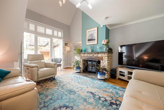 4 Bedroom Detached House For Sale In Bates Lane, Souldern, OX27