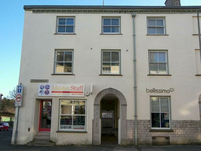 2 Bedroom Apartment To Rent In Stramongate, Kendal, LA9