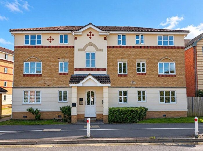 2 Bedroom Flat To Rent In Richards Way, Cippenham, Slough, SL1