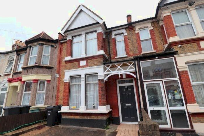 1 Bedroom Maisonette To Rent In Hampton Road, Ilford, IG1
