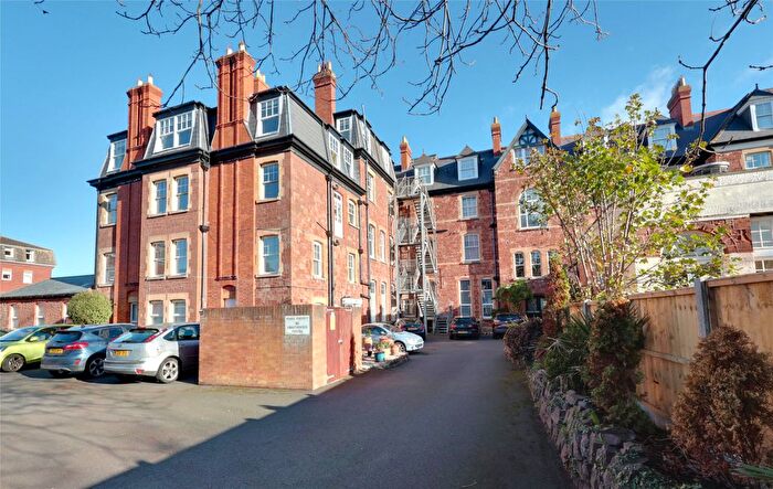 1 Bedroom Flat For Sale In Metropole Court, Minehead, TA24