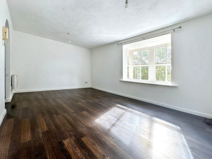 2 Bedroom Flat To Rent In Osbourne Road, Dartford, DA2