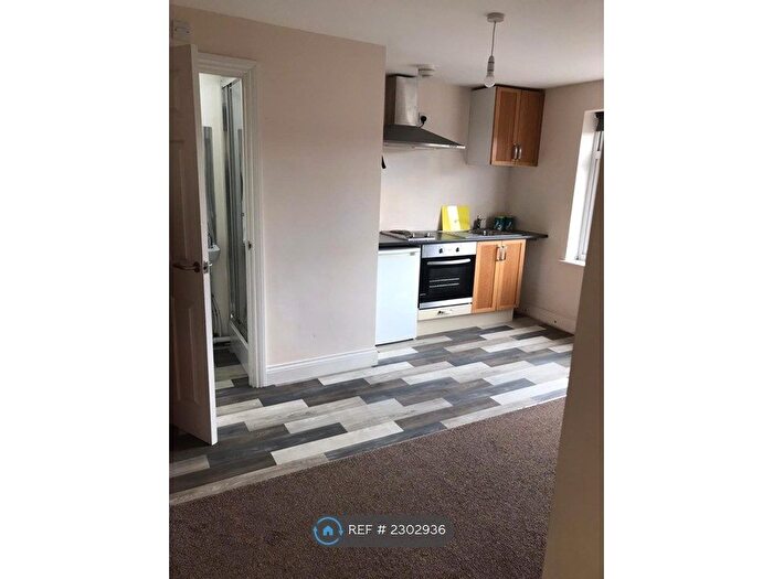 Studio To Rent In Round House Road, Coventry, CV3