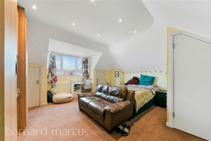 4 Bedroom Property To Rent In Hebdon Road, London, SW17