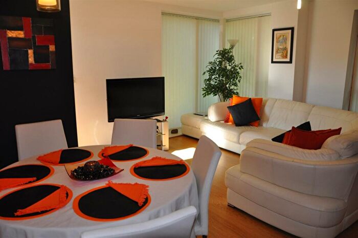 2 Bedroom Flat To Rent In Fox House, Douglas Close, HA7