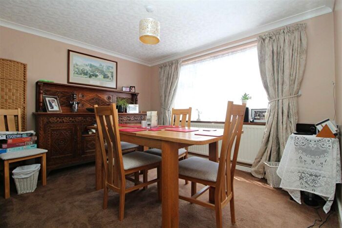 5 Bedroom Semi-Detached House For Sale In Rydal Avenue, Ramsgate, CT11