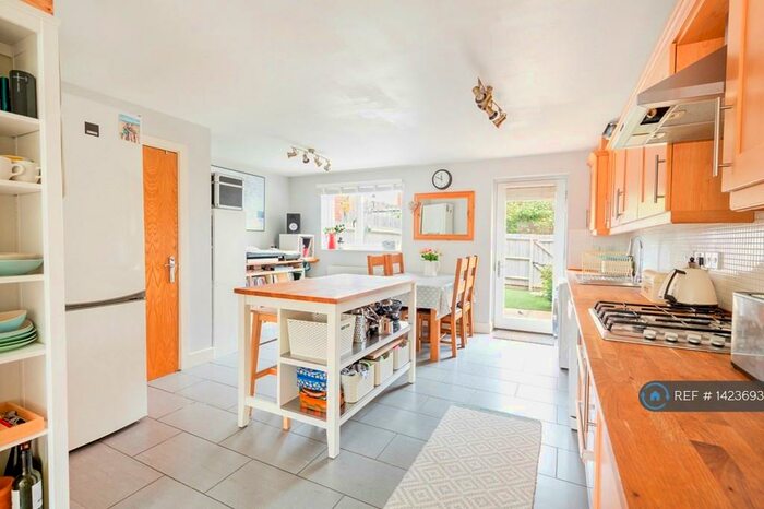 4 Bedroom Semi-Detached House To Rent In Dirac Road, Bristol, BS7