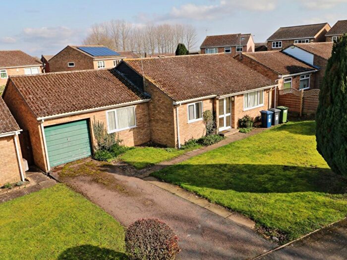 3 Bedroom Detached Bungalow For Sale In Glebe Road, Perry, Huntingdon, PE28