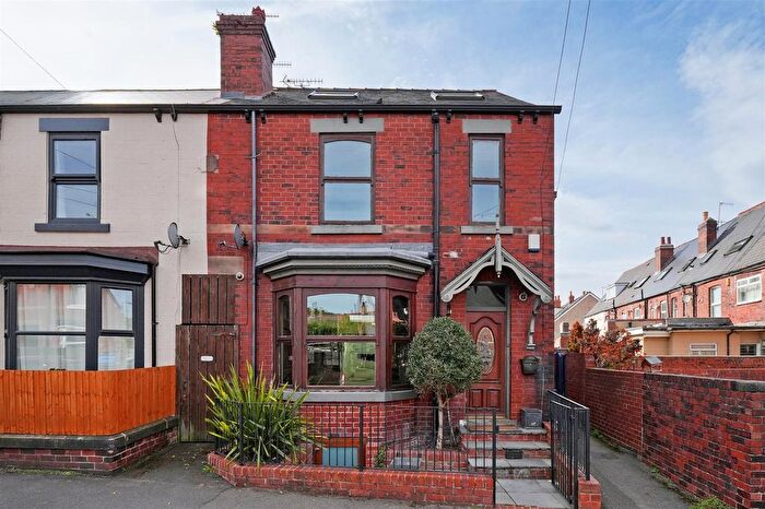 4 Bedroom End Of Terrace House For Sale In Greenhill Road, Sheffield, S8