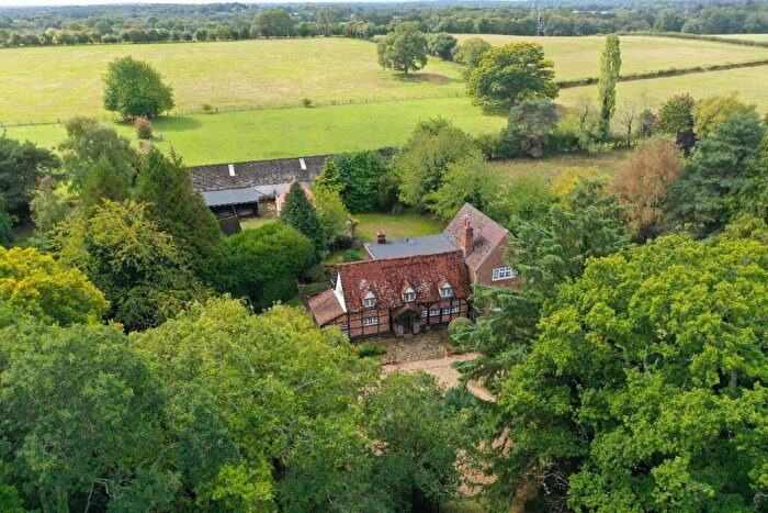 5 Bedroom Detached House For Sale In Hollyoak Farm, Bramshill Road, RG27