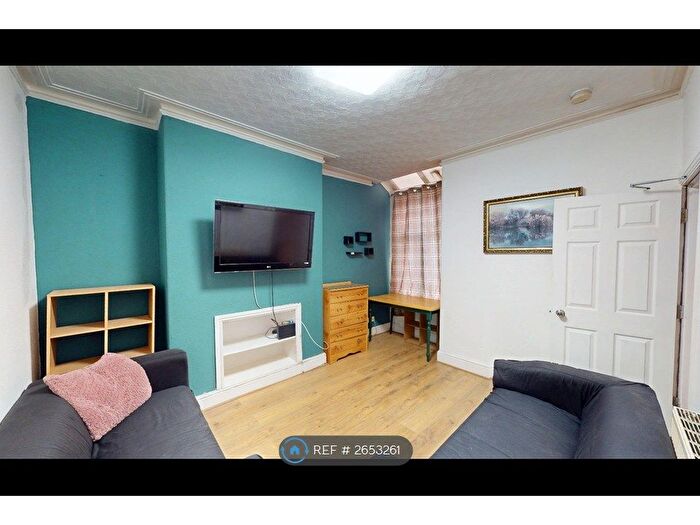 4 Bedroom Terraced House To Rent In Landcross Road, Manchester, M14