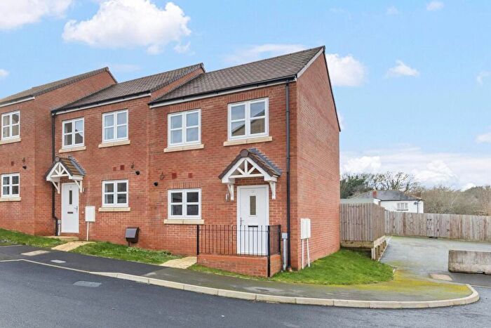 2 Bedroom End Of Terrace House For Sale In Greenhouse Close, Buckingham Fields, Northampton, NN4