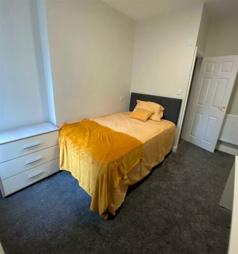 6 Bedroom Private Hall To Rent In Blades Street, Lancaster, LA1