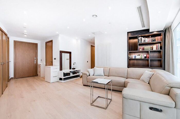 3 Bedroom Apartment For Sale In Alexia Square, London, E14