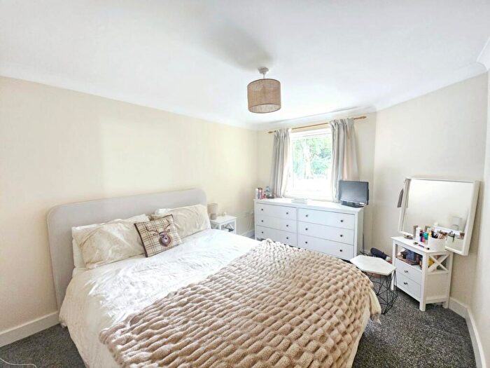 2 Bedroom Flat To Rent In Regents Park Road, Southampton, SO15