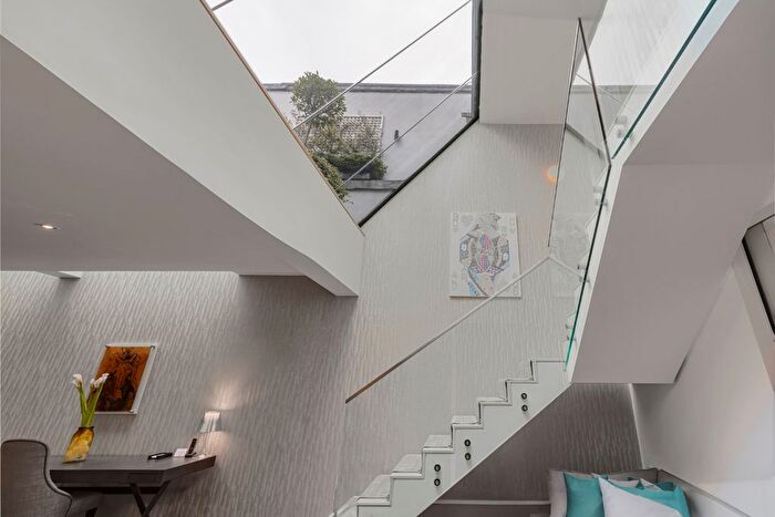 4 Bedroom Town House To Rent In Cheval Place, Knightsbridge, London, United Kingdom, SW7