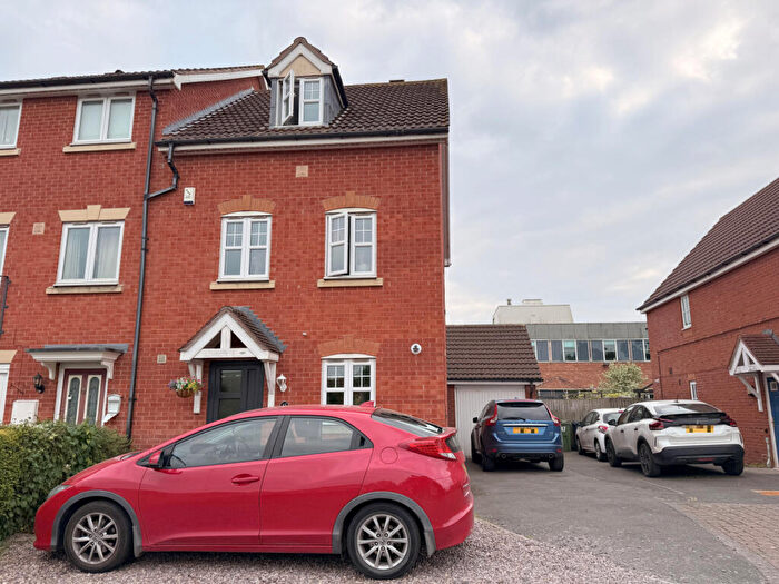 3 Bedroom Town House For Sale In Davey Road, Tewkesbury, GL20