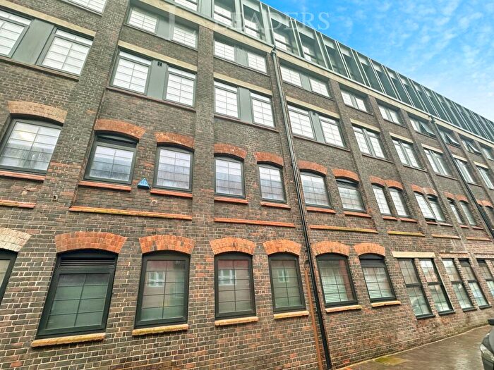 2 Bedroom Apartment To Rent In Lockside Apartments, Scotland Street, B1
