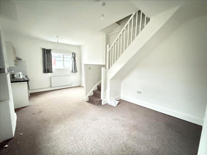1 Bedroom Flat To Rent In Neasden Lane North, London, NW10