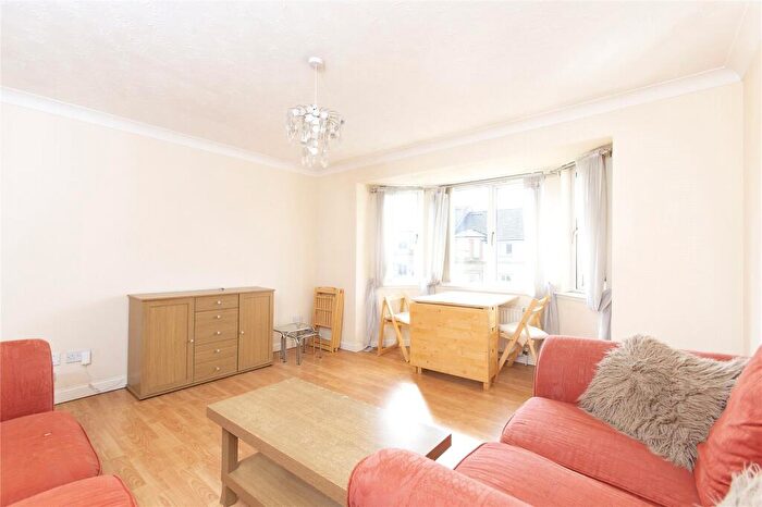 2 Bedroom Flat To Rent In Easter Dalry Drive, Edinburgh, EH11