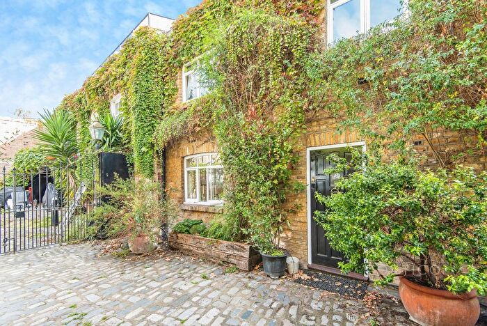 2 Bedroom Flat To Rent In Rheidol Mews, London, N1