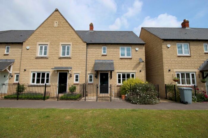 3 Bedroom Terraced House To Rent In Fritillary Mews, Ducklington, Witney, OX29