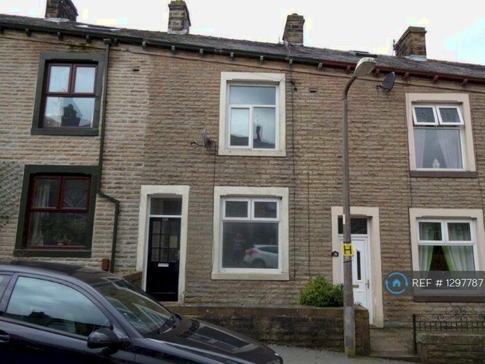 3 Bedroom Terraced House To Rent In Knotts Lane, Colne, BB8