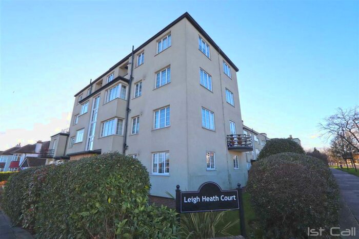 2 Bedroom Flat To Rent In Leigh Heath Court, London Road, Leigh On Sea, Essex, SS9