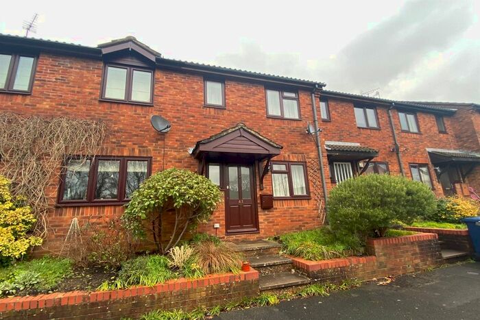 2 Bedroom Terraced House To Rent In Fox Road, Haslemere, Surrey, GU27