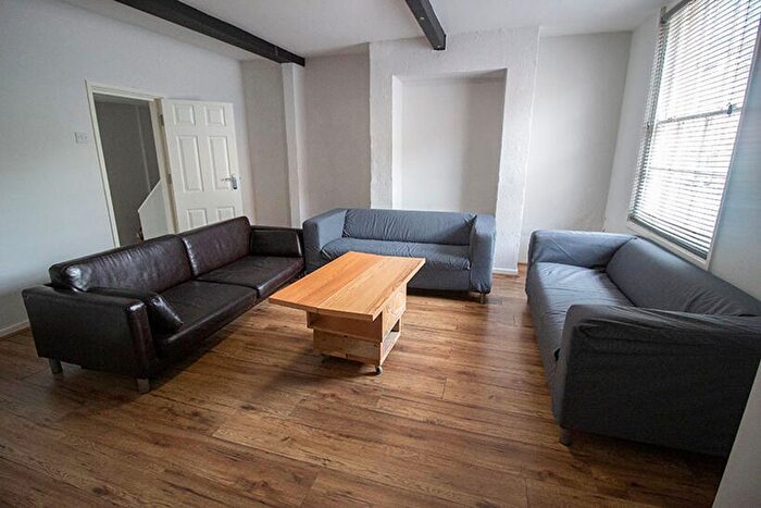 8 Bedroom Semi-Detached House To Rent In Mansfield Road, Nottingham, NG1