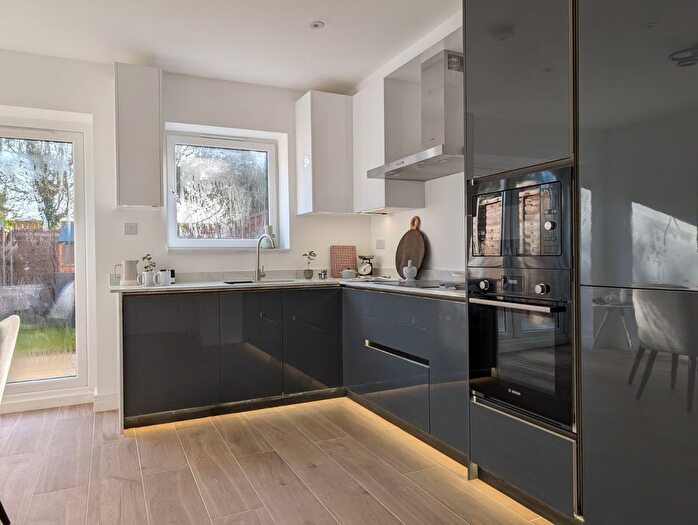 2 Bedroom Bungalow For Sale In Champagne Walk, A Dudley Road, N3