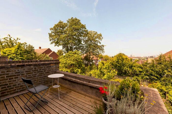 1 Bedroom Flat To Rent In Rollscourt Avenue, Herne Hill, London, SE24