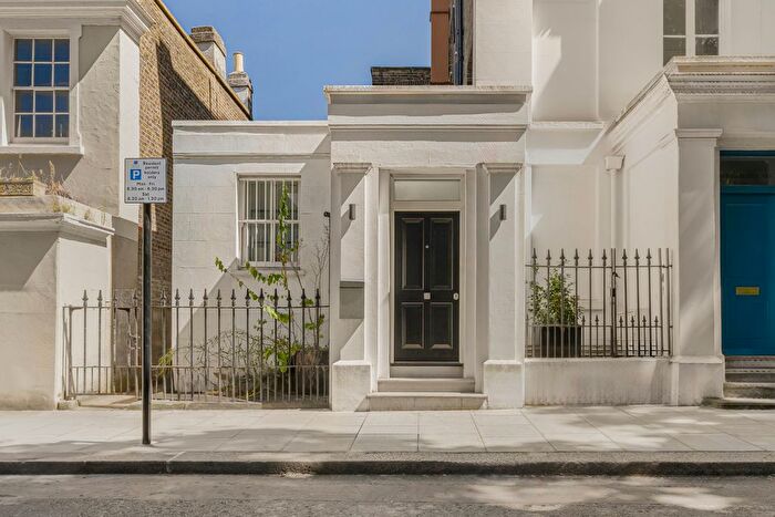 3 Bedroom Flat To Rent In Norland Square, London, W11