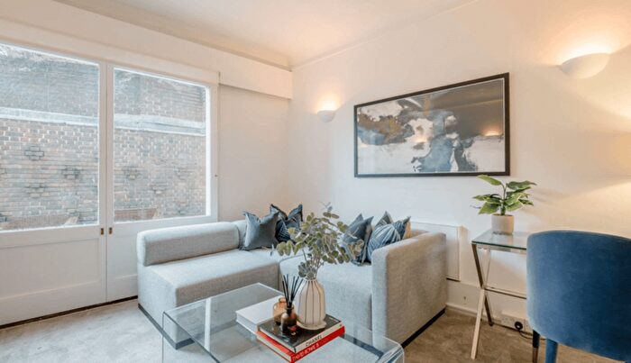 2 Bedroom Flat To Rent In Park Road, St. John's Wood, London, NW8